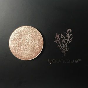 Younique Moodstruck eyeshadow single